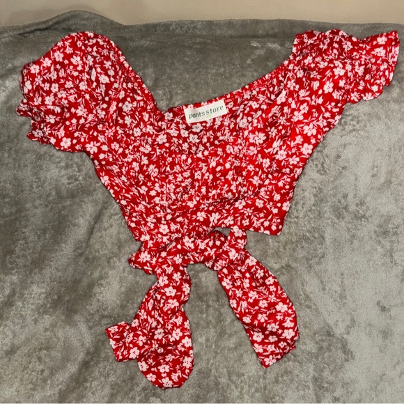 Top with wrap ties, by The Pants Store. size-small - Picture 7 of 10